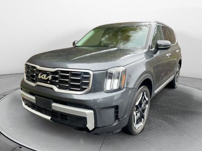 Used 2023 Kia Telluride S