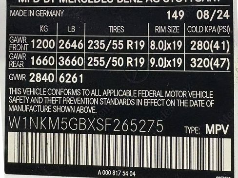 Used 2025 Mercedes-Benz GLC 350e 4MATIC w/ AMG Line image 34