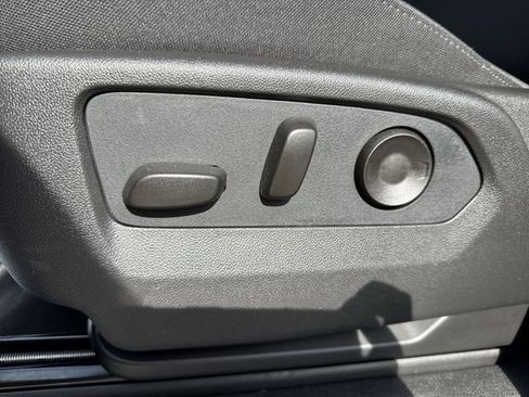 New 2026 GMC Sierra 1500 Elevation image 12