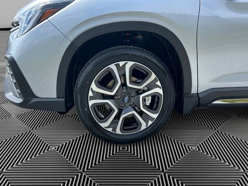 New 2025 Subaru Ascent Limited image 9