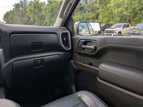 Used 2019 GMC Sierra 1500 SLT w/ SLT Premium Plus Package AWD/4WD image 15