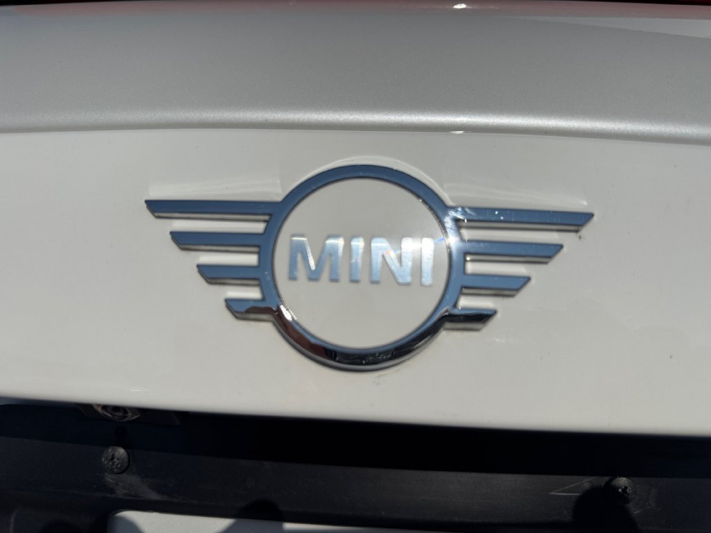 Used 2024 MINI Cooper S w/ Seaside Edition FWD image 9