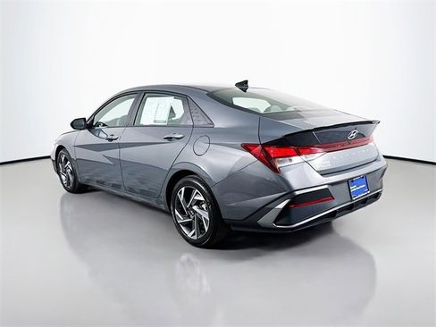 Certified 2025 Hyundai Elantra Sport image 6