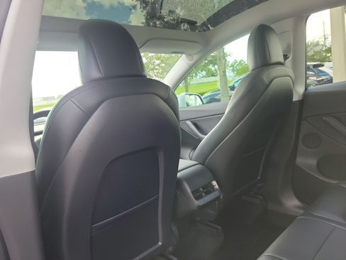 Used 2021 Tesla Model Y Performance AWD/4WD image 19