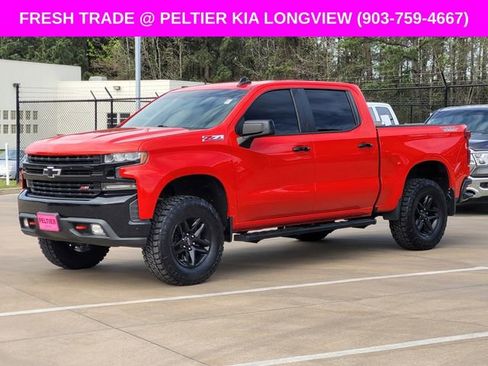 Used 2019 Chevrolet Silverado 1500 LT Trail Boss w/ Convenience Package image 3