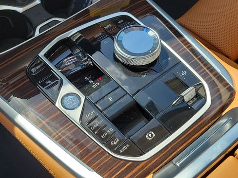 New 2027 BMW X7 xDrive40i w/ Executive Package AWD/4WD image 21