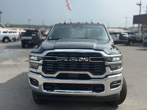 Used 2025 RAM 2500 Tradesman AWD/4WD image 2