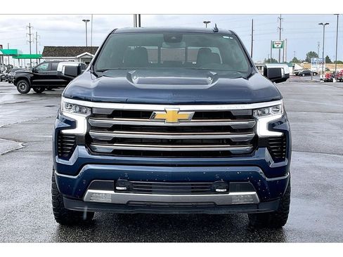 Used 2022 Chevrolet Silverado 1500 High Country AWD/4WD image 3