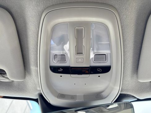 New 2026 Volvo XC40 B5 Plus w/ Protection Package Premier image 18