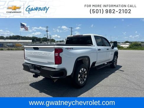 Used 2021 Chevrolet Silverado 2500 Custom w/ Custom Value Package AWD/4WD image 5