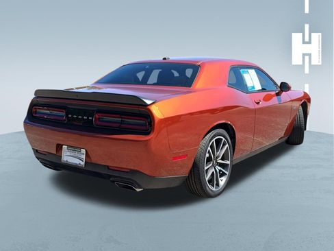 Used 2023 Dodge Challenger R/T RWD image 4