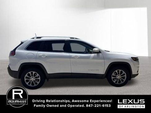 Used 2020 Jeep Cherokee Latitude Plus w/ Cold Weather Group AWD/4WD image 3