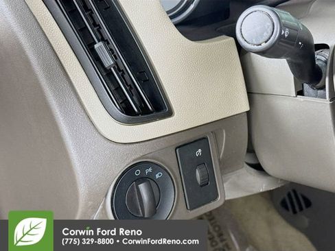 Used 2010 Ford Focus SE image 10