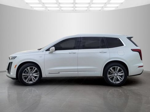 Used 2023 Cadillac XT6 Premium Luxury FWD image 8