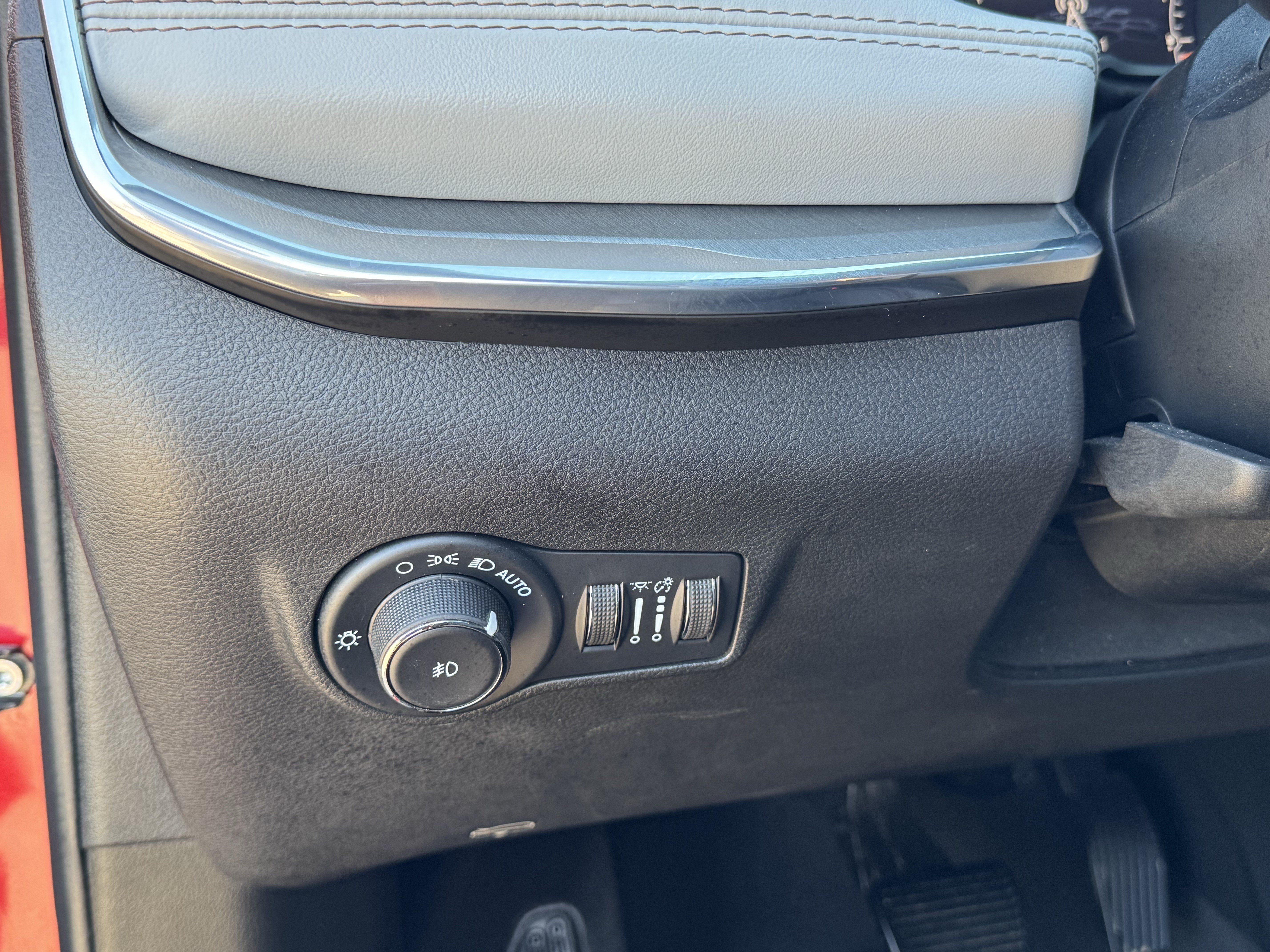 Used 2023 Jeep Compass Limited AWD/4WD image 15