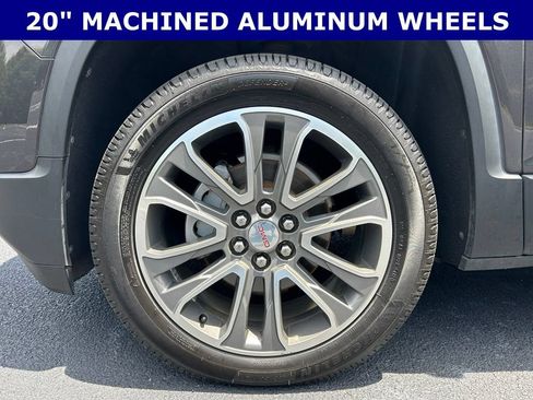Used 2017 GMC Acadia SLT AWD/4WD image 8