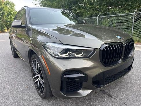 Used 2022 BMW X5 xDrive40i w/ M Sport Package AWD/4WD image 11