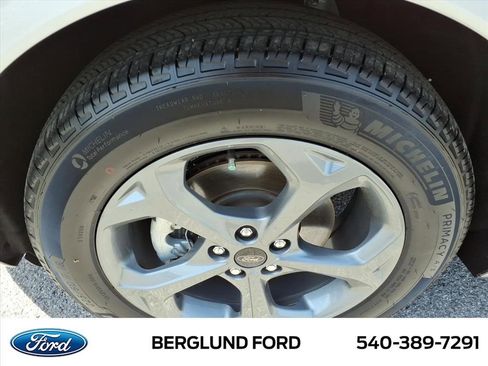 Used 2023 Ford Escape ST-Line w/ Tech Pack #1 AWD/4WD image 11