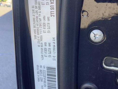 Used 2015 Dodge Challenger R/T Plus RWD image 21