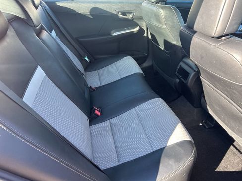 Used 2012 Toyota Camry SE image 19