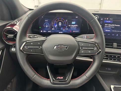 Used 2025 Chevrolet Equinox RS w/ Safety and Technology Package image 22