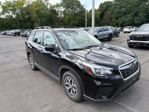 Used 2020 Subaru Forester Premium AWD/4WD image 16