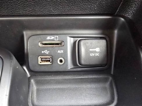 Used 2018 Jeep Cherokee Limited w/ Trailer Tow Group AWD/4WD image 24