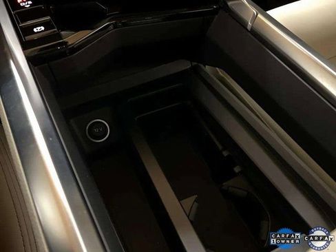 Used 2021 Audi e-tron Premium image 56