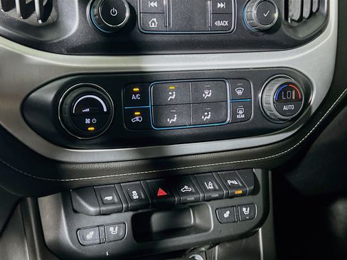 Used 2021 GMC Canyon Denali RWD image 25