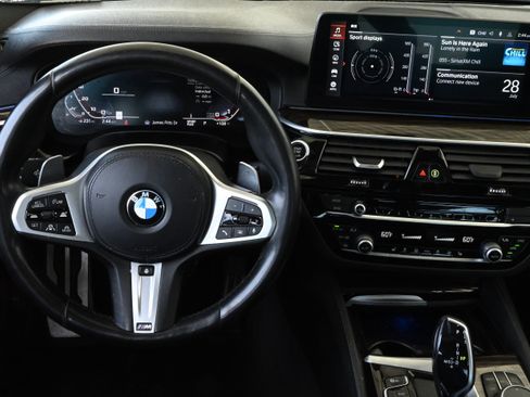 Used 2021 BMW M550i xDrive AWD/4WD image 15