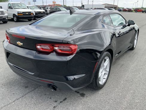 Used 2019 Chevrolet Camaro LT w/ Technology Package RWD image 11