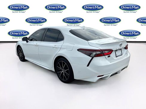 Used 2021 Toyota Camry SE w/ Audio Upgrade Package FWD image 5