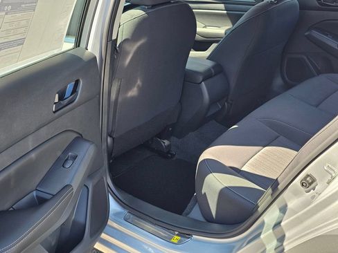 New 2026 Nissan Altima 2.5 SV AWD/4WD image 12