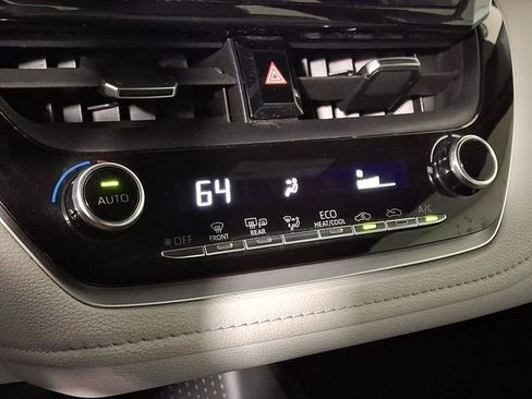 Used 2021 Toyota Corolla SE w/ Carpet Mat Package (TMS) FWD image 17