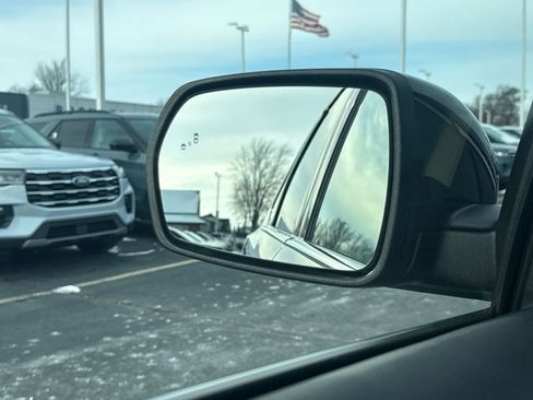 Used 2024 Ford Edge SEL image 43