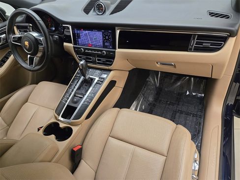 Used 2020 Porsche Macan image 28