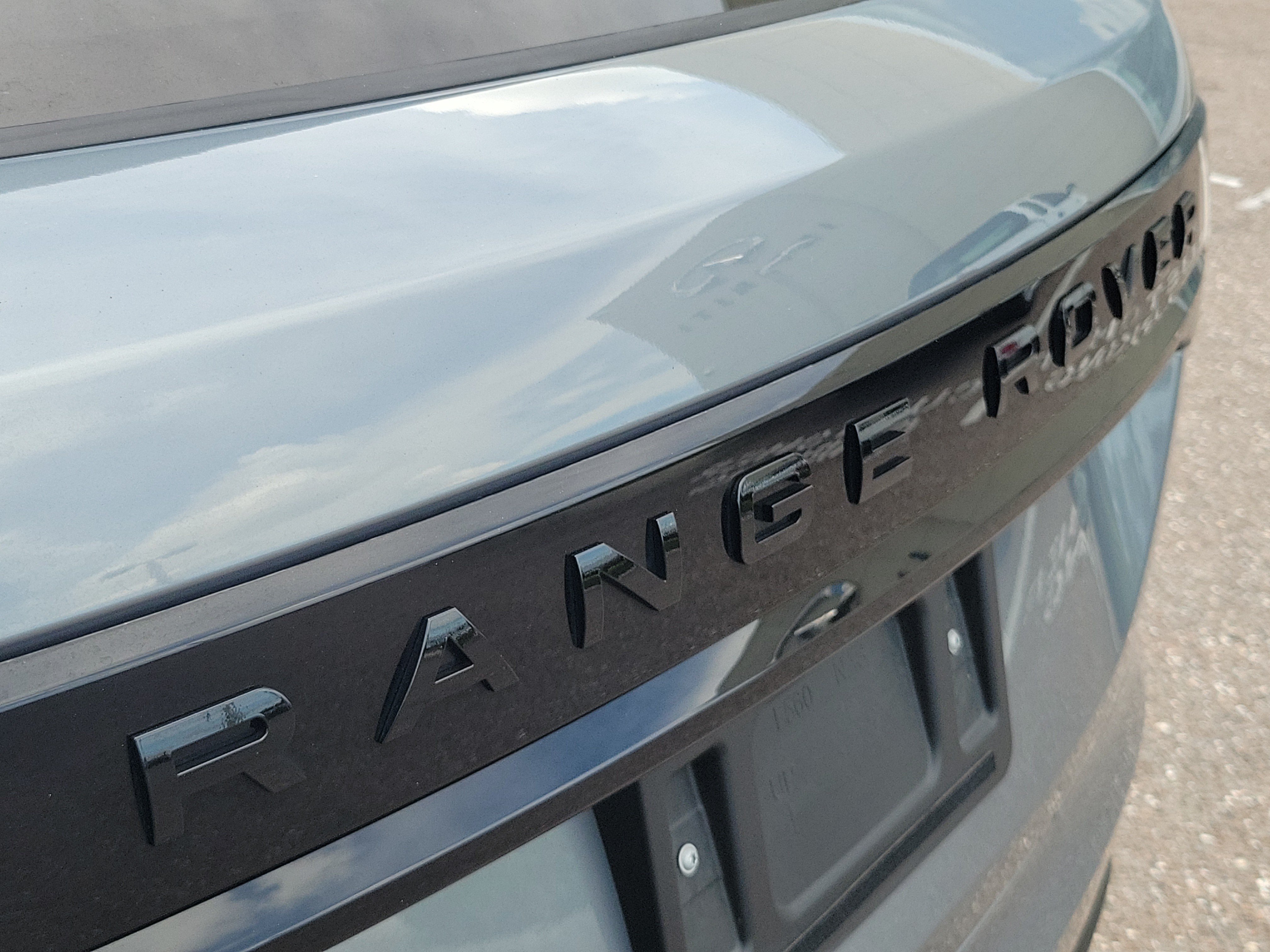 Used 2024 Land Rover Range Rover Velar Dynamic SE AWD/4WD image 11
