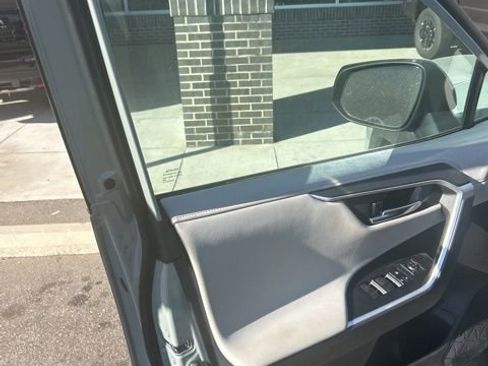 Used 2022 Toyota RAV4 Adventure image 8