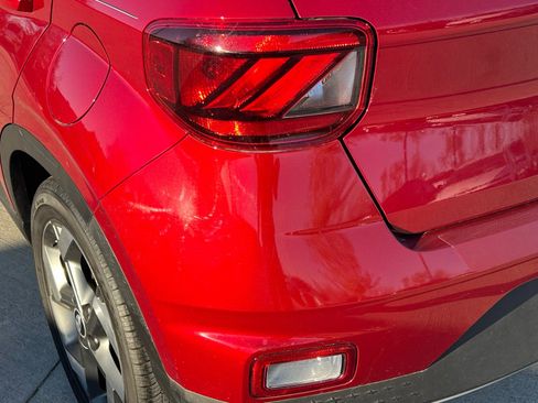 Certified 2025 Hyundai Venue SEL image 13