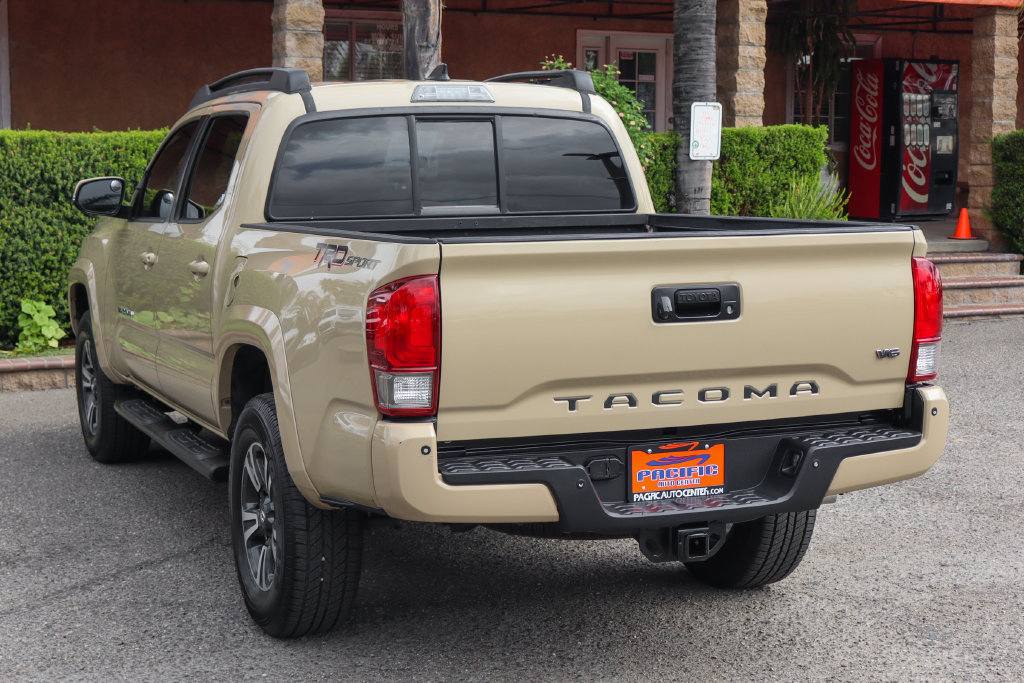 Used 2016 Toyota Tacoma TRD Sport RWD image 6