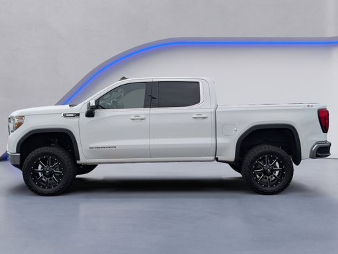 Used 2021 GMC Sierra 1500 SLE w/ X31 Off-Road Package AWD/4WD image 3