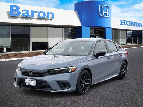 Used 2023 Honda Civic Sport image 2