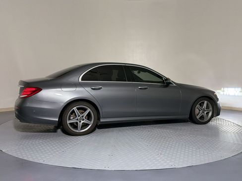Used 2019 Mercedes-Benz E 300 image 8