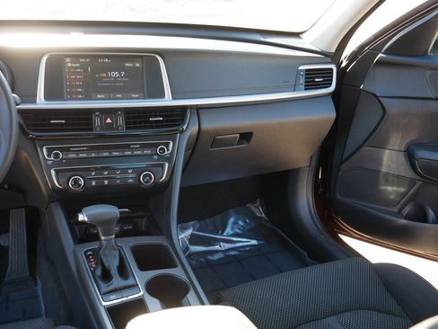 Used 2020 Kia Optima LX FWD image 22