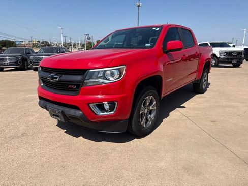 Used 2018 Chevrolet Colorado Z71 RWD image 3