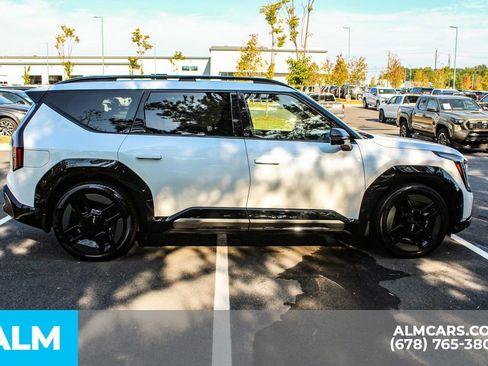 Used 2024 Kia EV9 GT-Line image 9