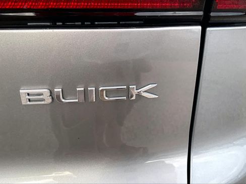 Used 2025 Buick Enclave Preferred FWD image 10