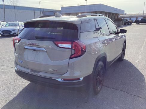 Used 2022 GMC Terrain AT4 w/ Infotainment Package II image 9