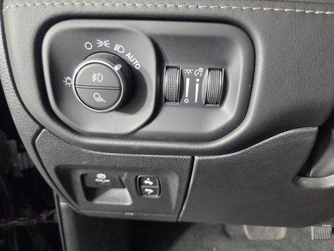 Used 2023 RAM 1500 Limited AWD/4WD image 20