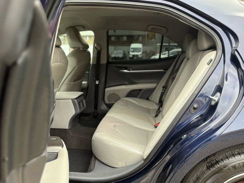 Used 2021 Toyota Camry XSE w/ Carpet Mat Package (TMS) image 11